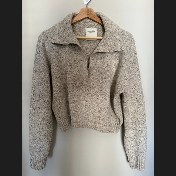 Abercrombie Women's Notch-Neck Sweater Polo, Size XS, Like New - Picture 1 of 3